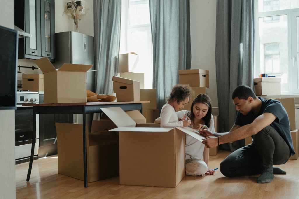 Hire the Best Packers and Movers from Delhi to Kolkata